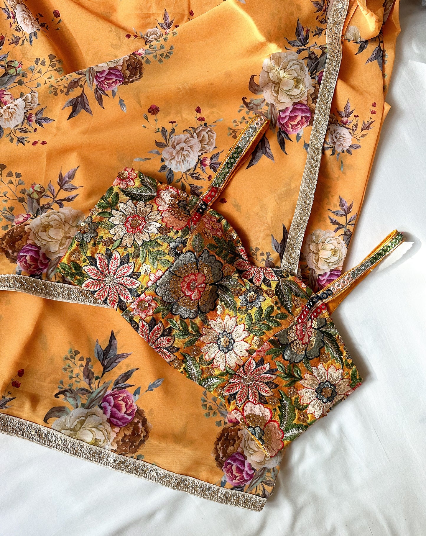 SAVANNAH SARI AND PRITAM BLOUSE SET