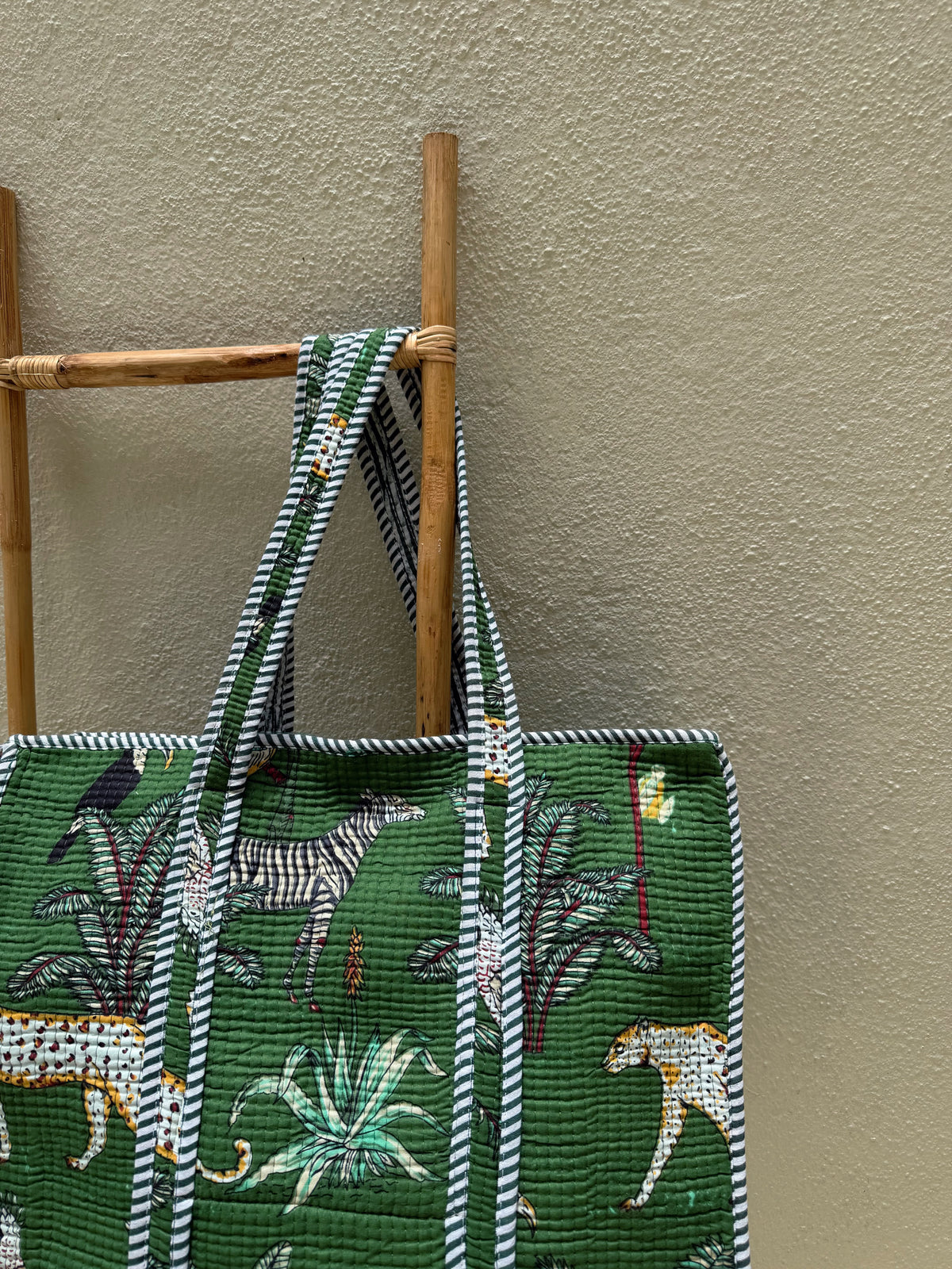 JAI TOTE