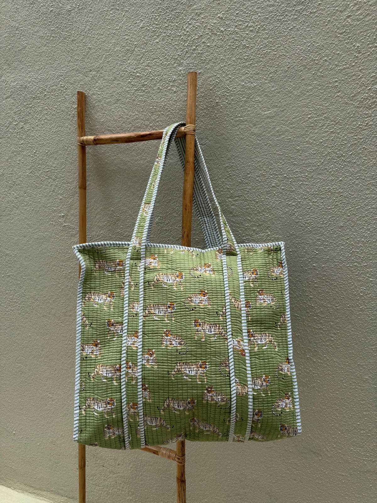 JAI TOTE