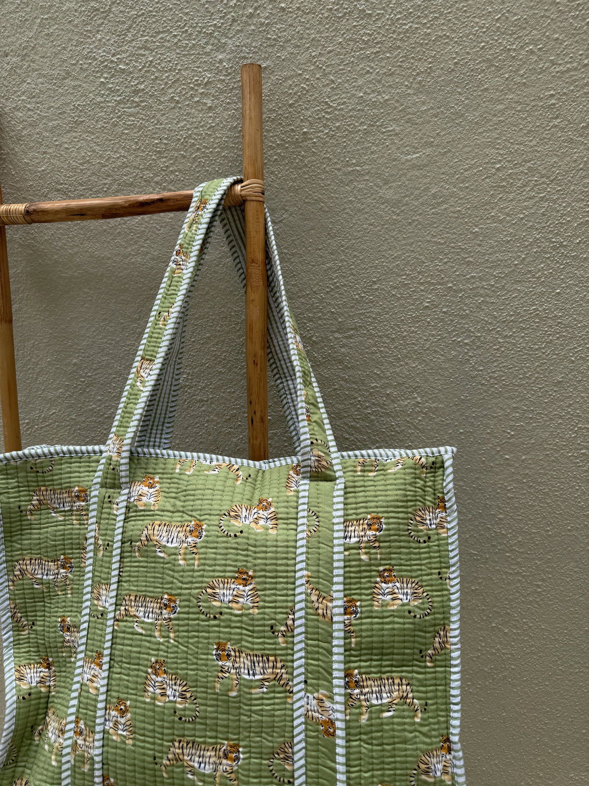 JAI TOTE