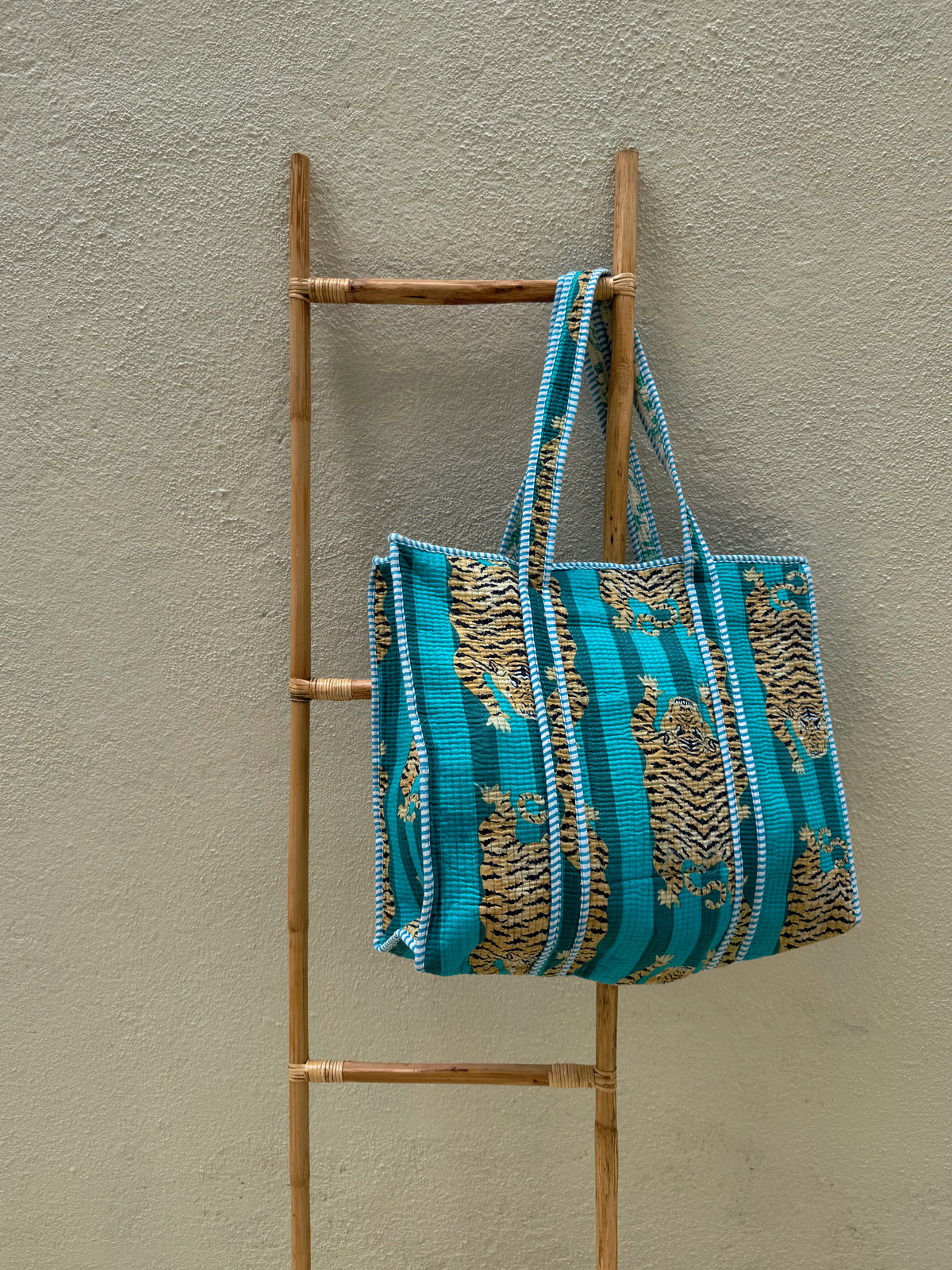JAI TOTE