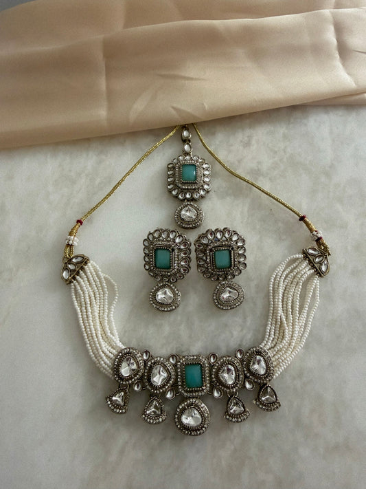 TURQUOISE GLAM